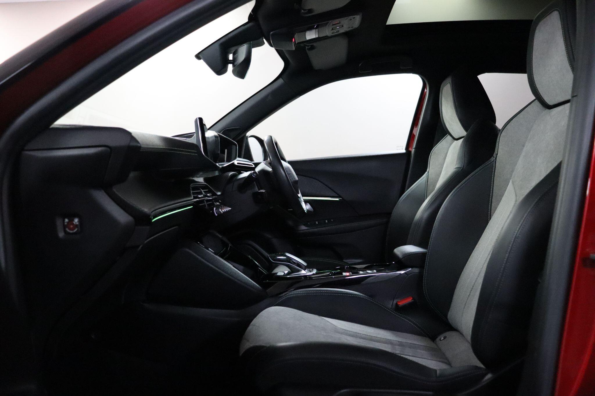 Peugeot E-2008 view 44