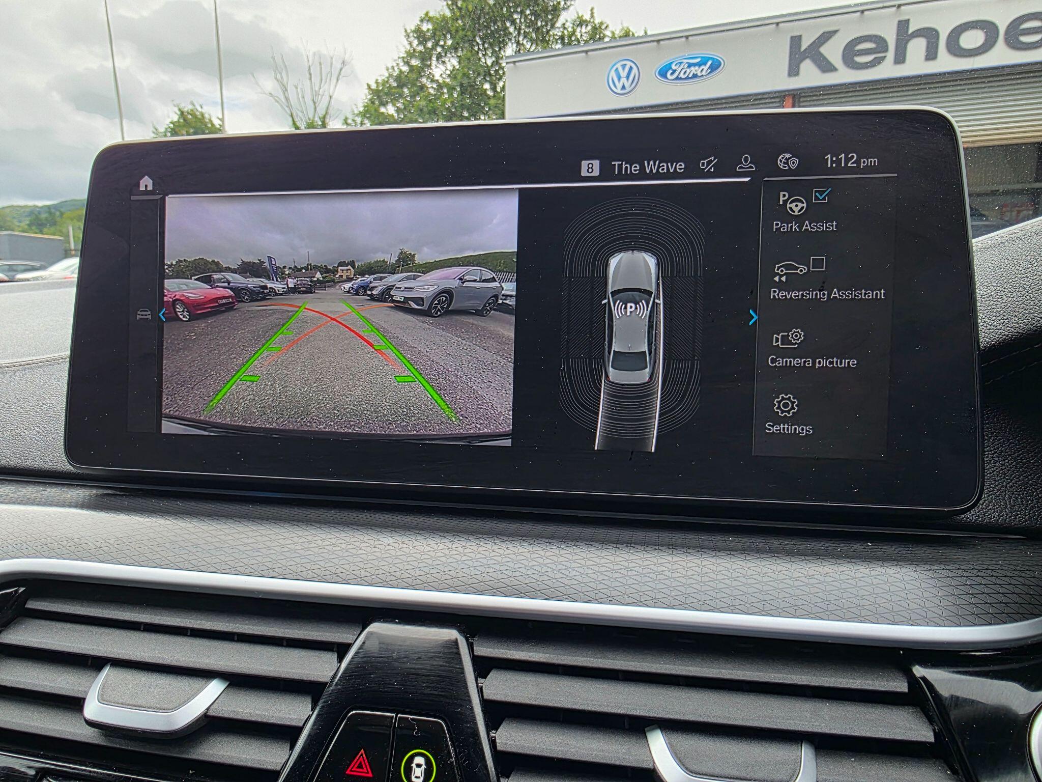 BMW 5 Series view 19