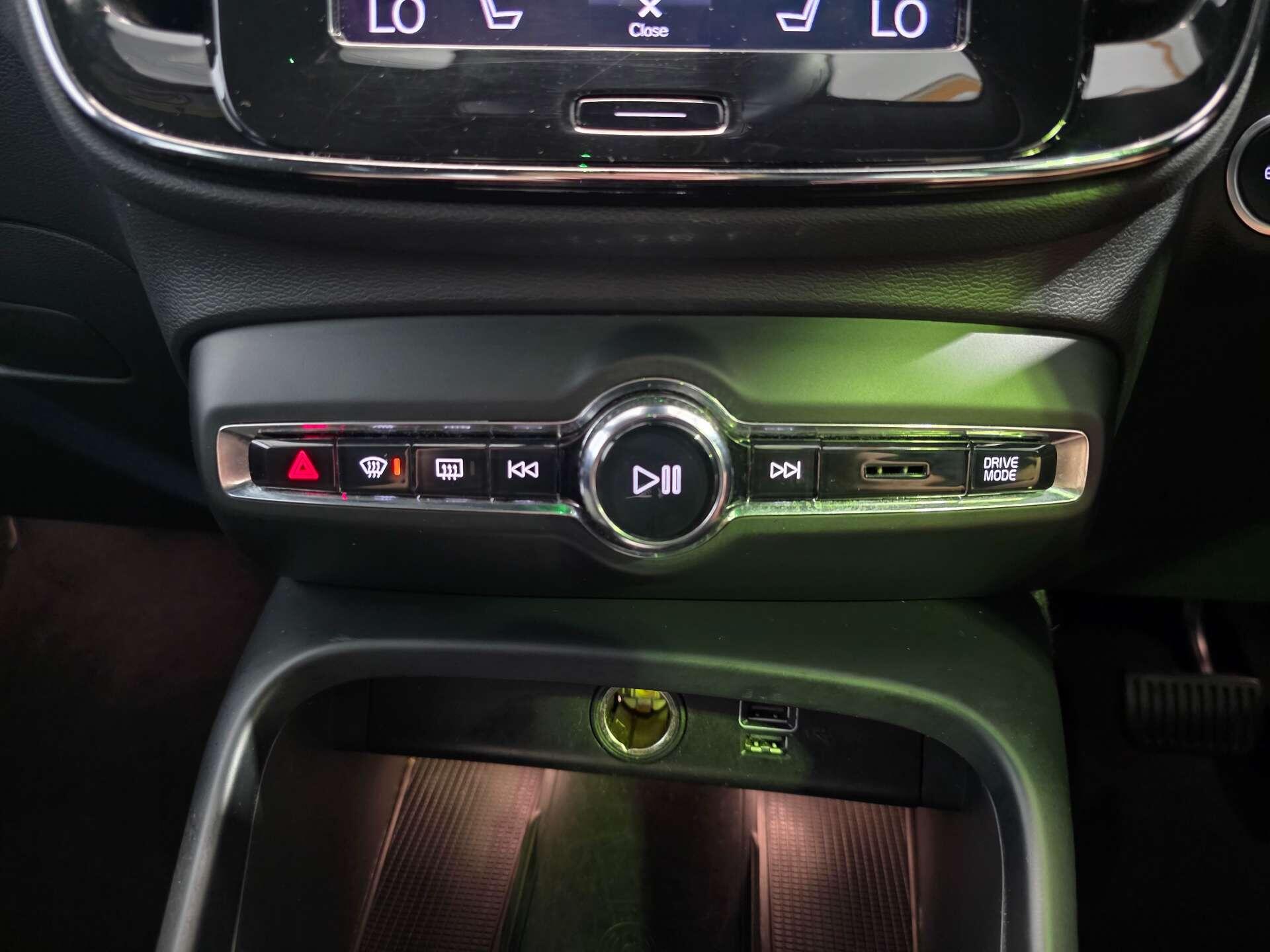 Volvo XC40 view 25