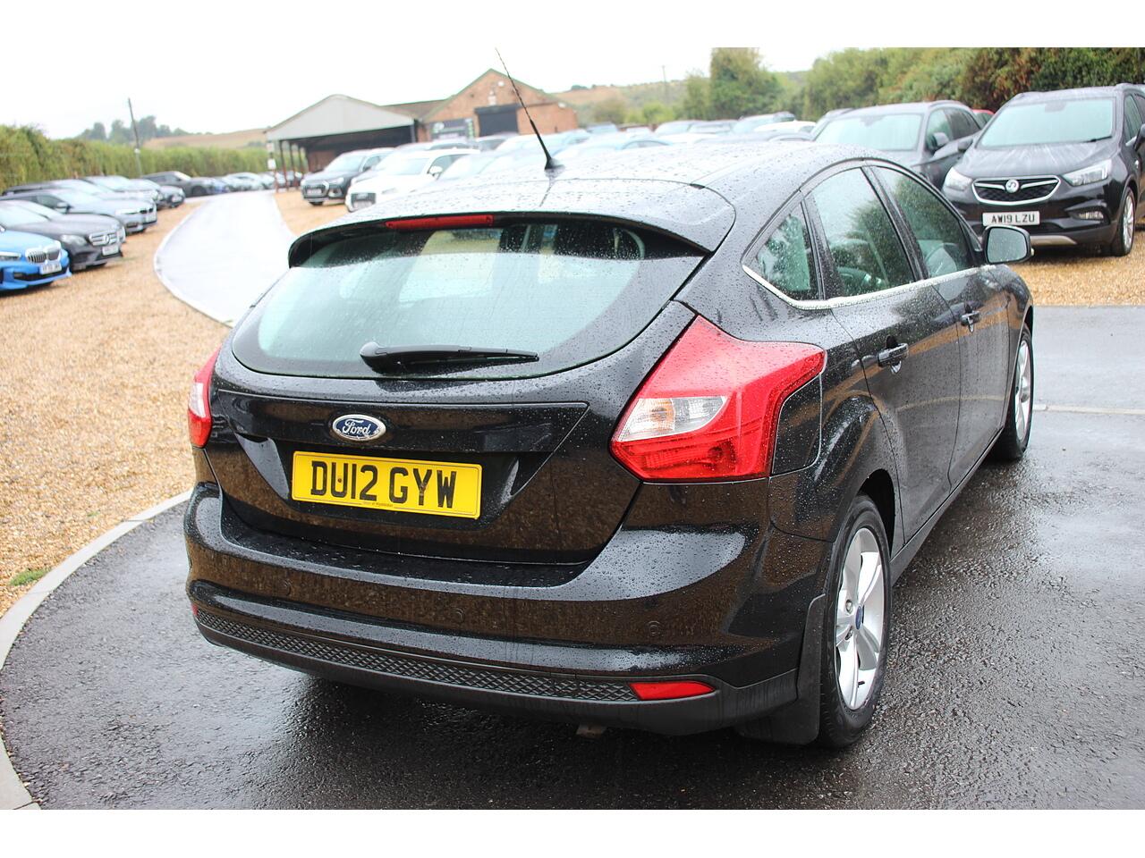 Ford Focus view 10