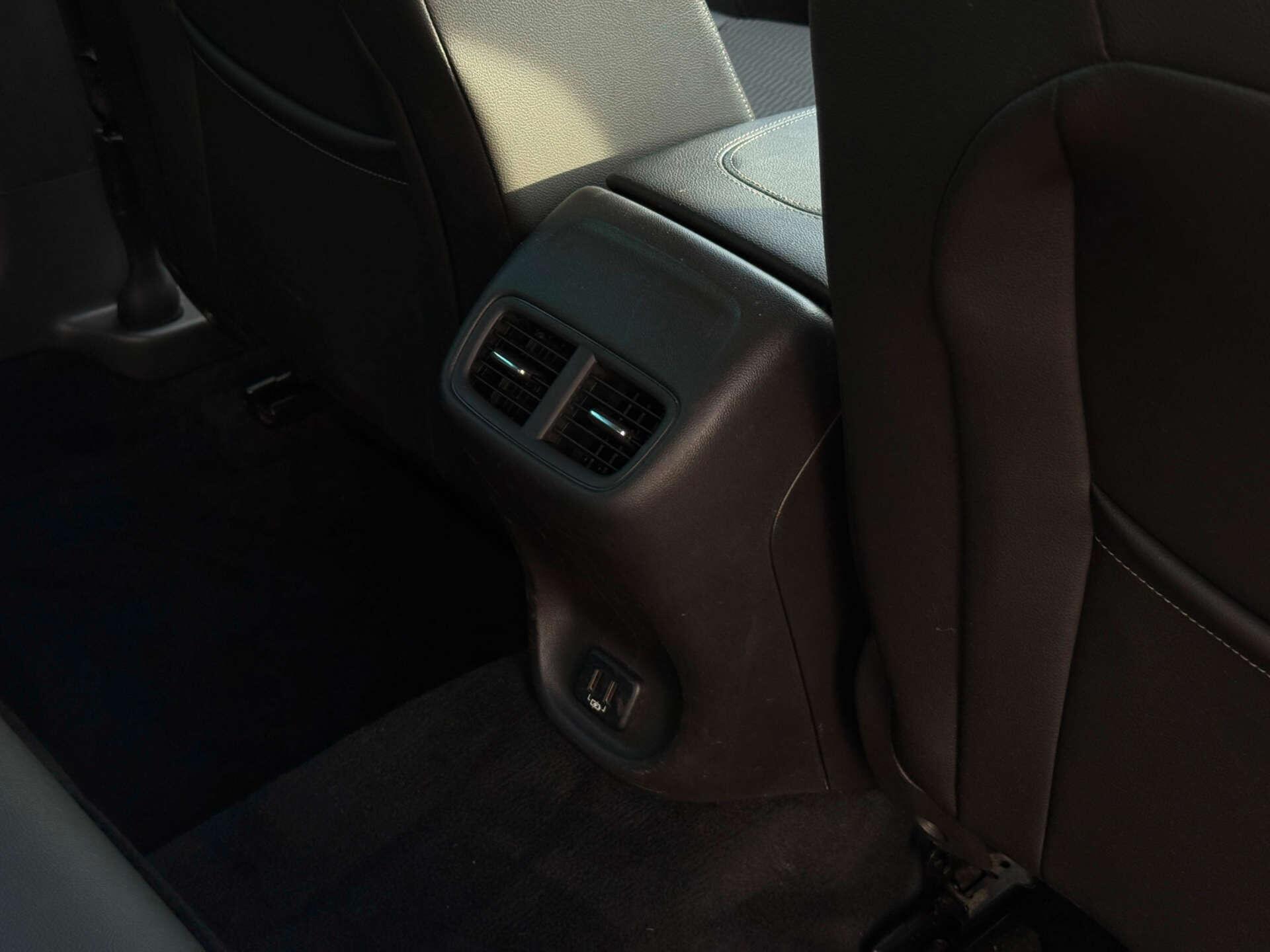 Vauxhall Insignia view 35