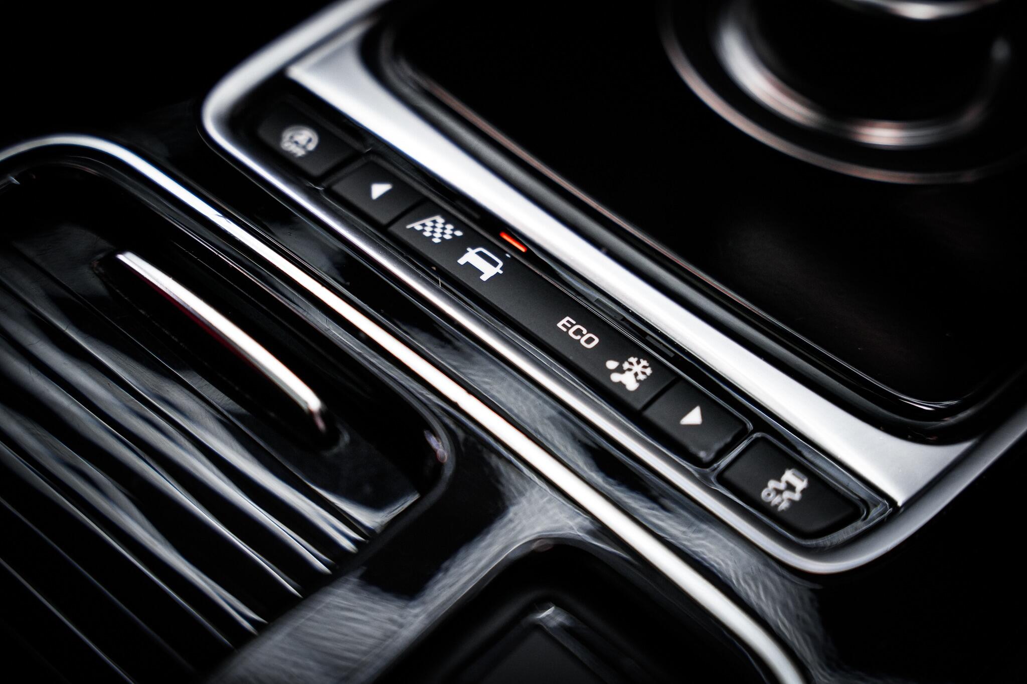 Jaguar F-Pace view 46