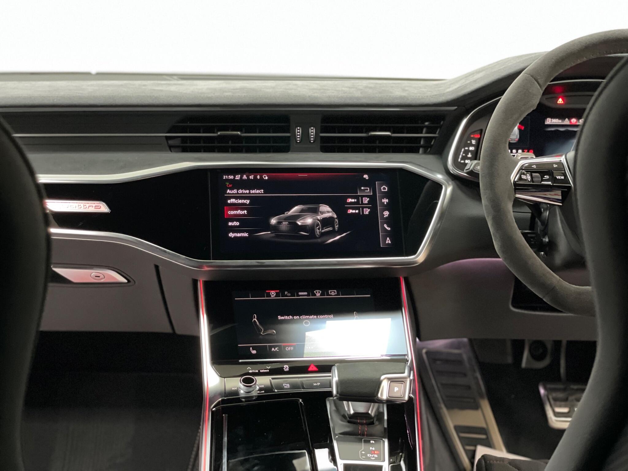Audi RS6 view 30