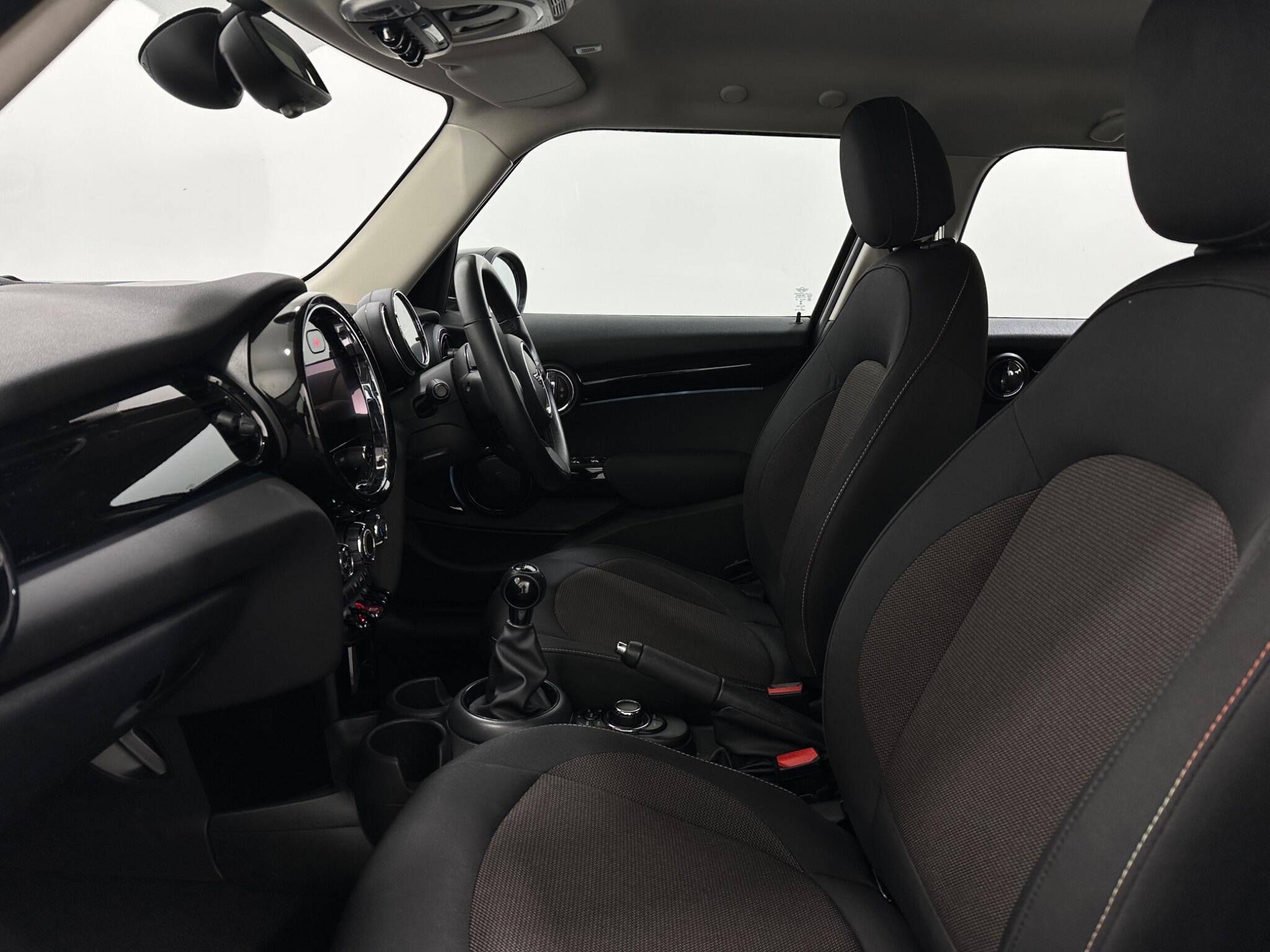 Mini Cooper view 33