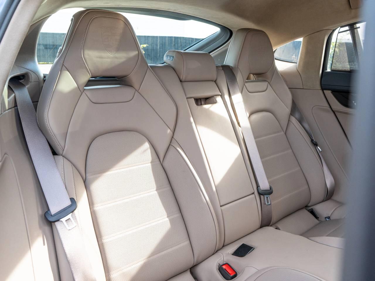Porsche Panamera view 37