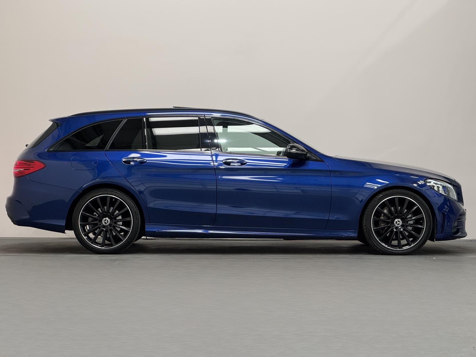Mercedes-Benz C Class view 18