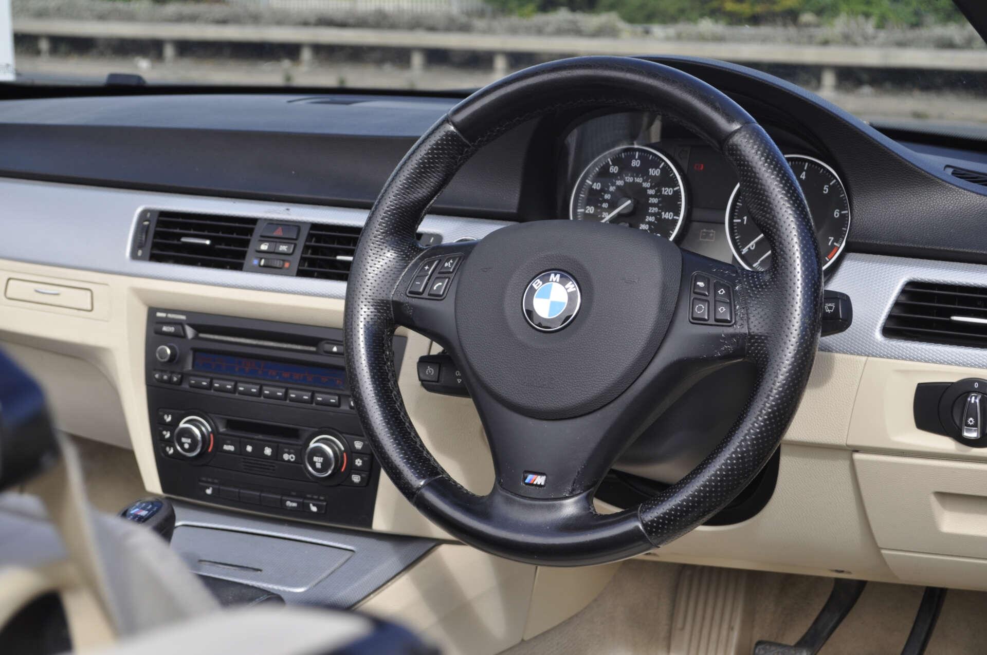 BMW 3 Series view 8