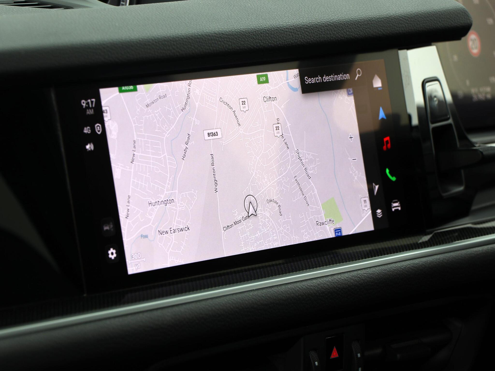 Porsche Cayenne view 33