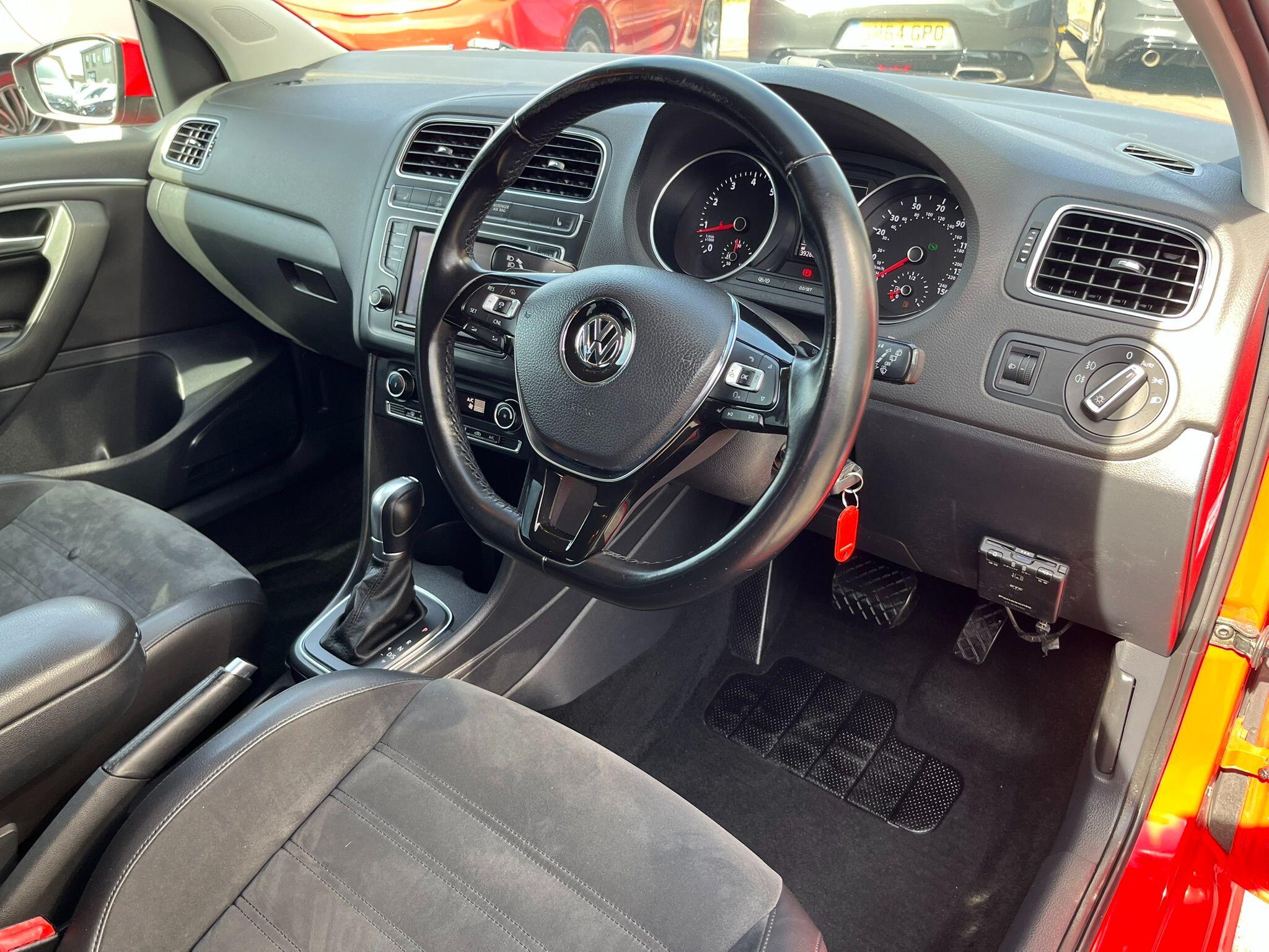 Volkswagen Polo view 12