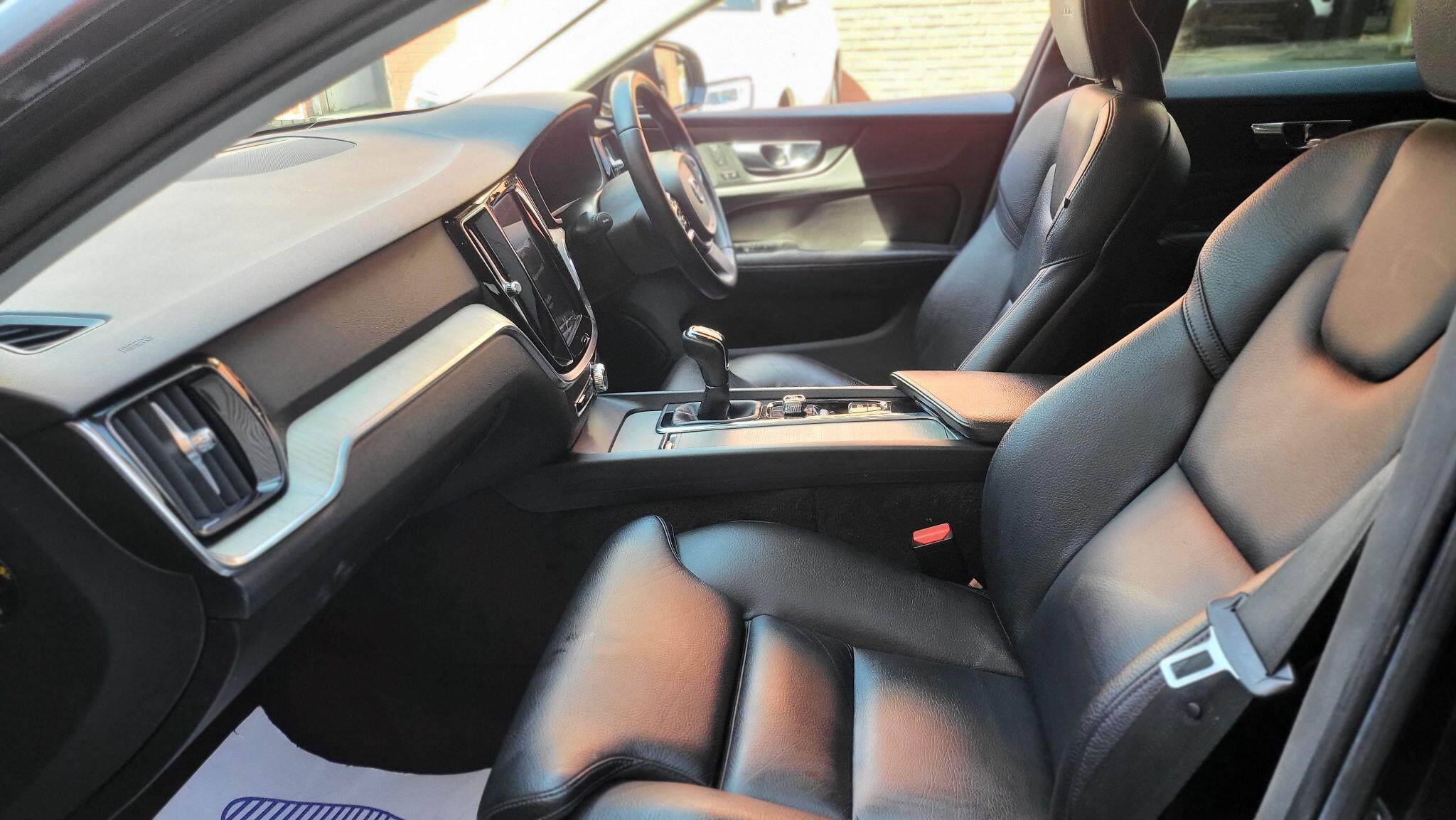 Volvo V60 view 25