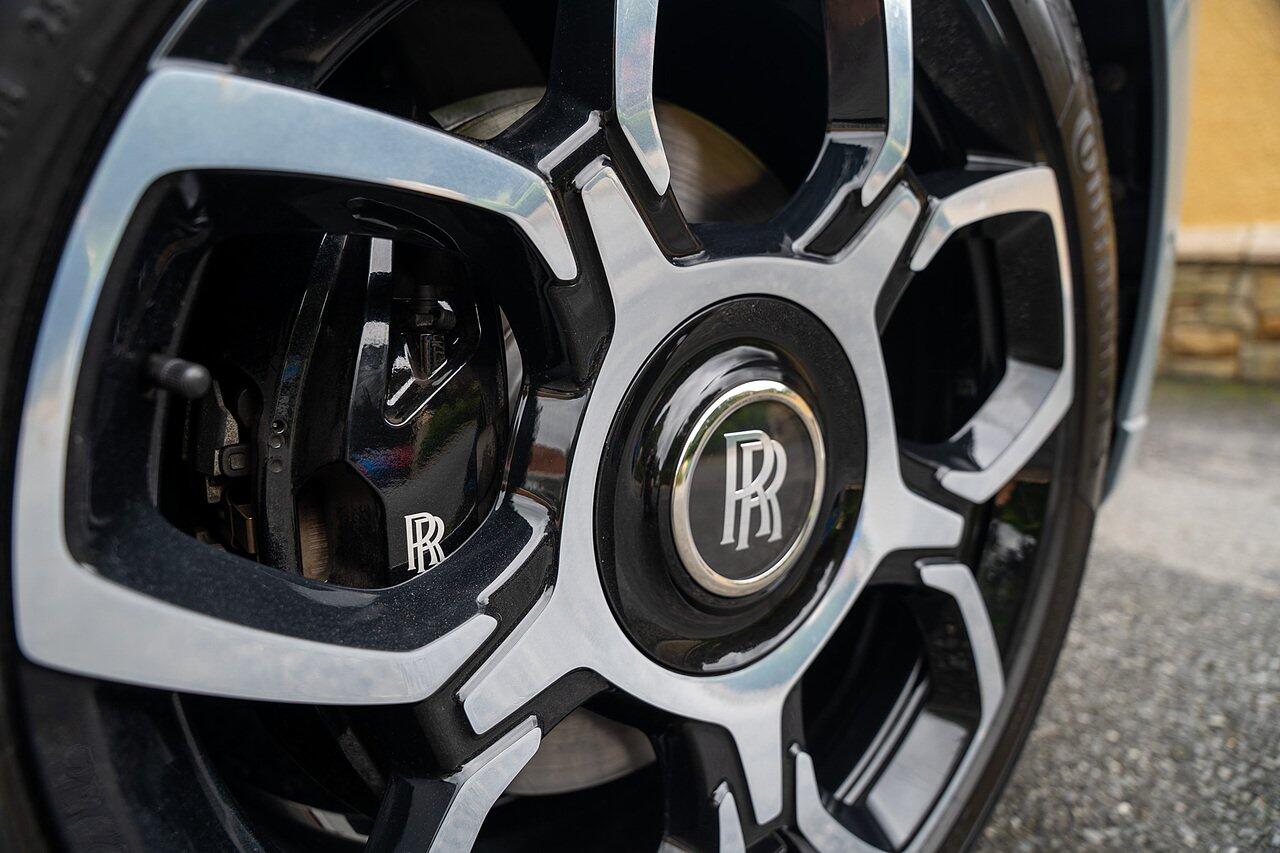 Rolls-Royce Cullinan view 7