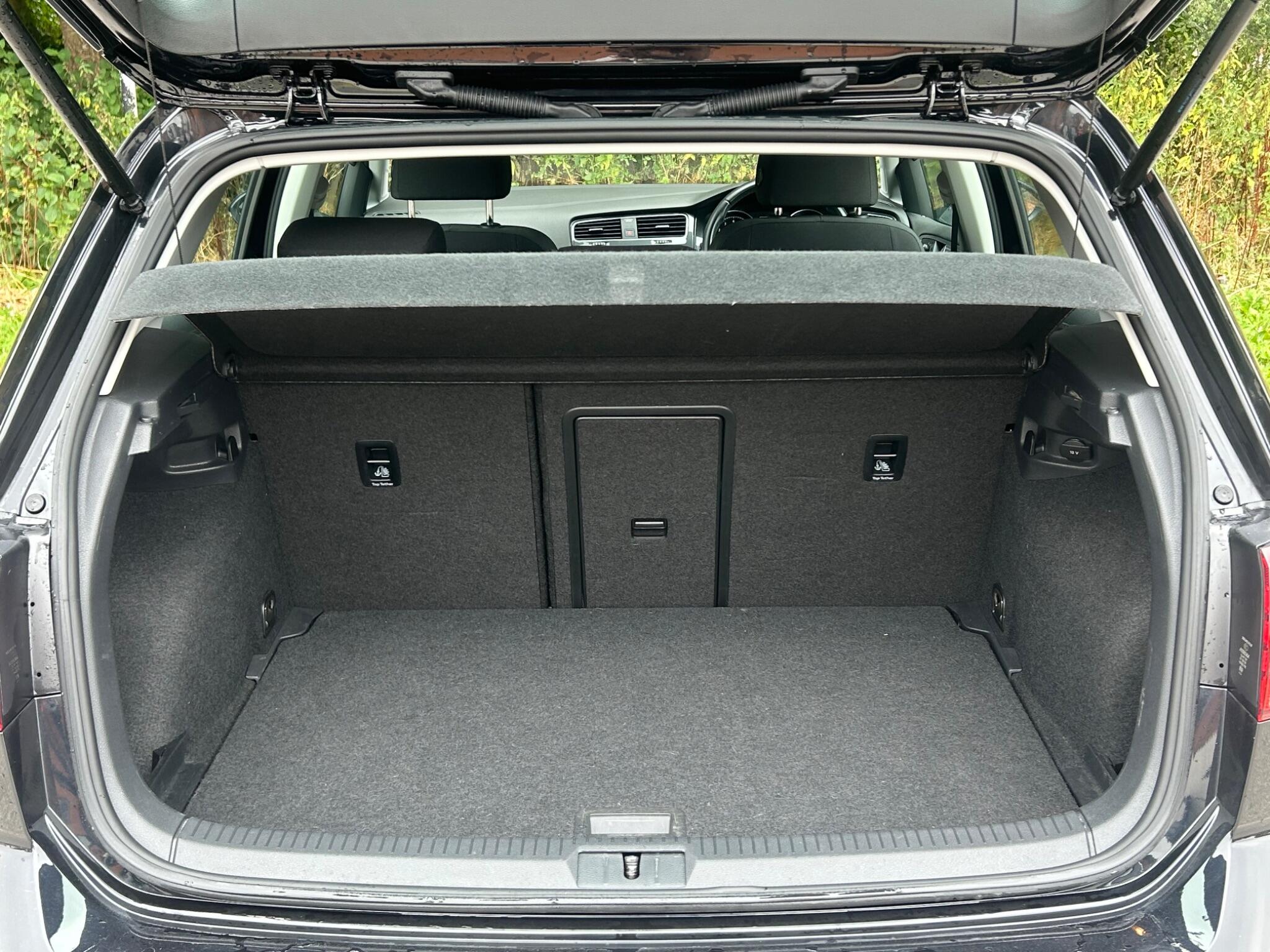 Volkswagen Golf view 47