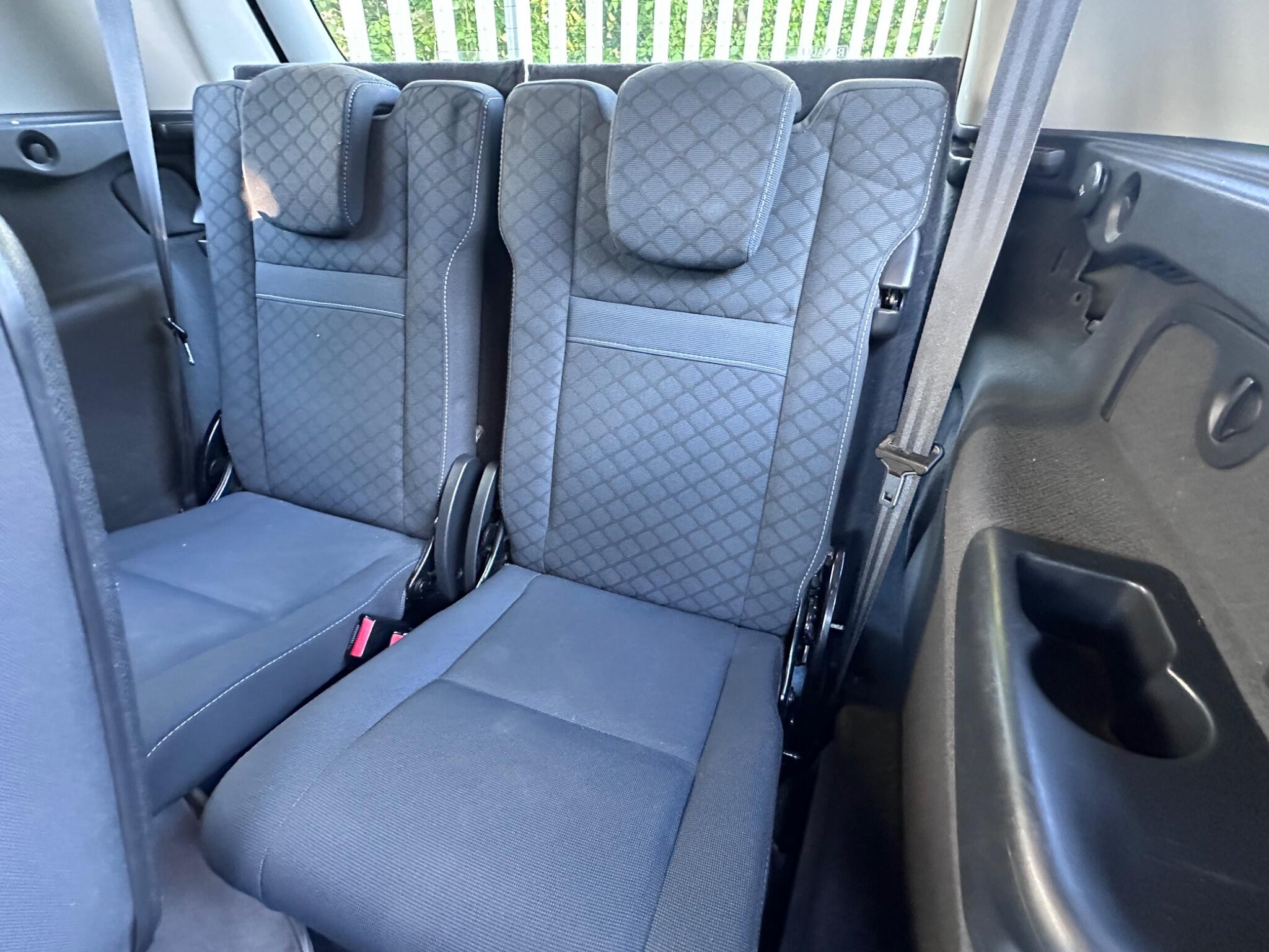 2010 Renault Grand Scenic image 26