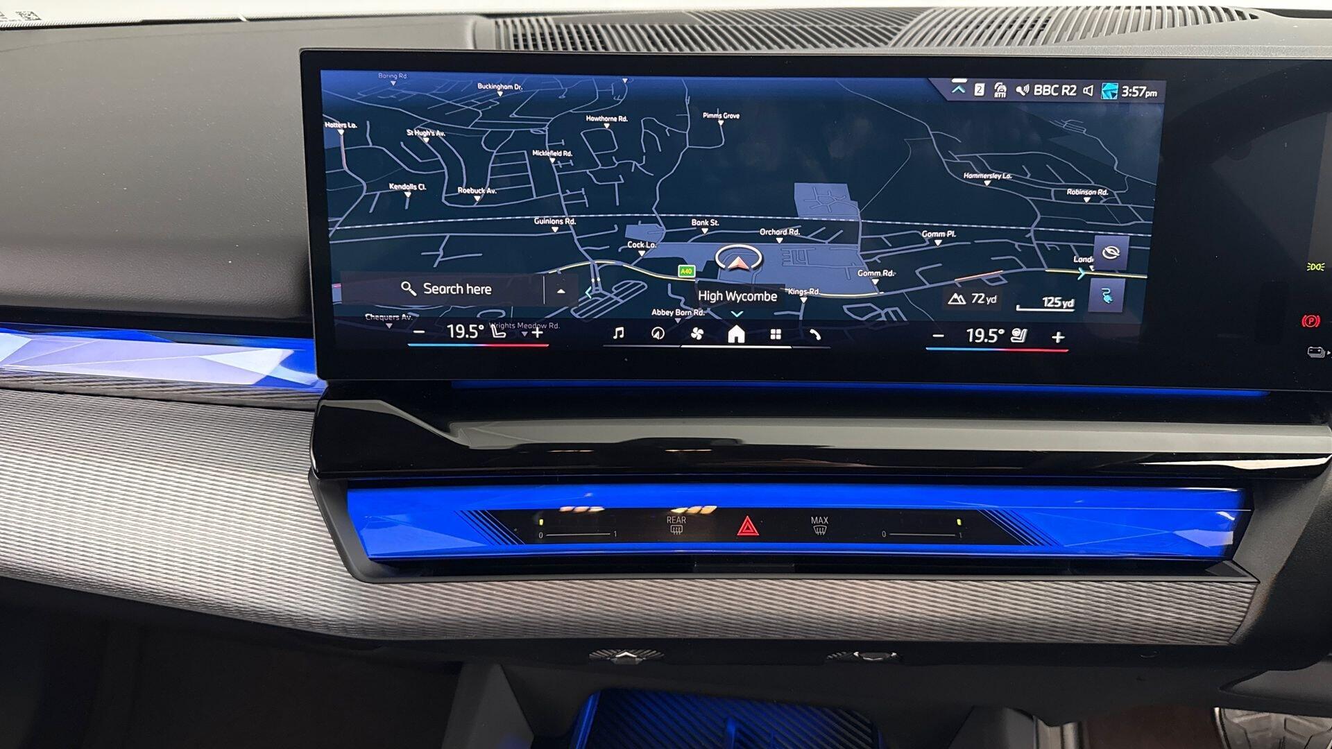BMW i5 view 8