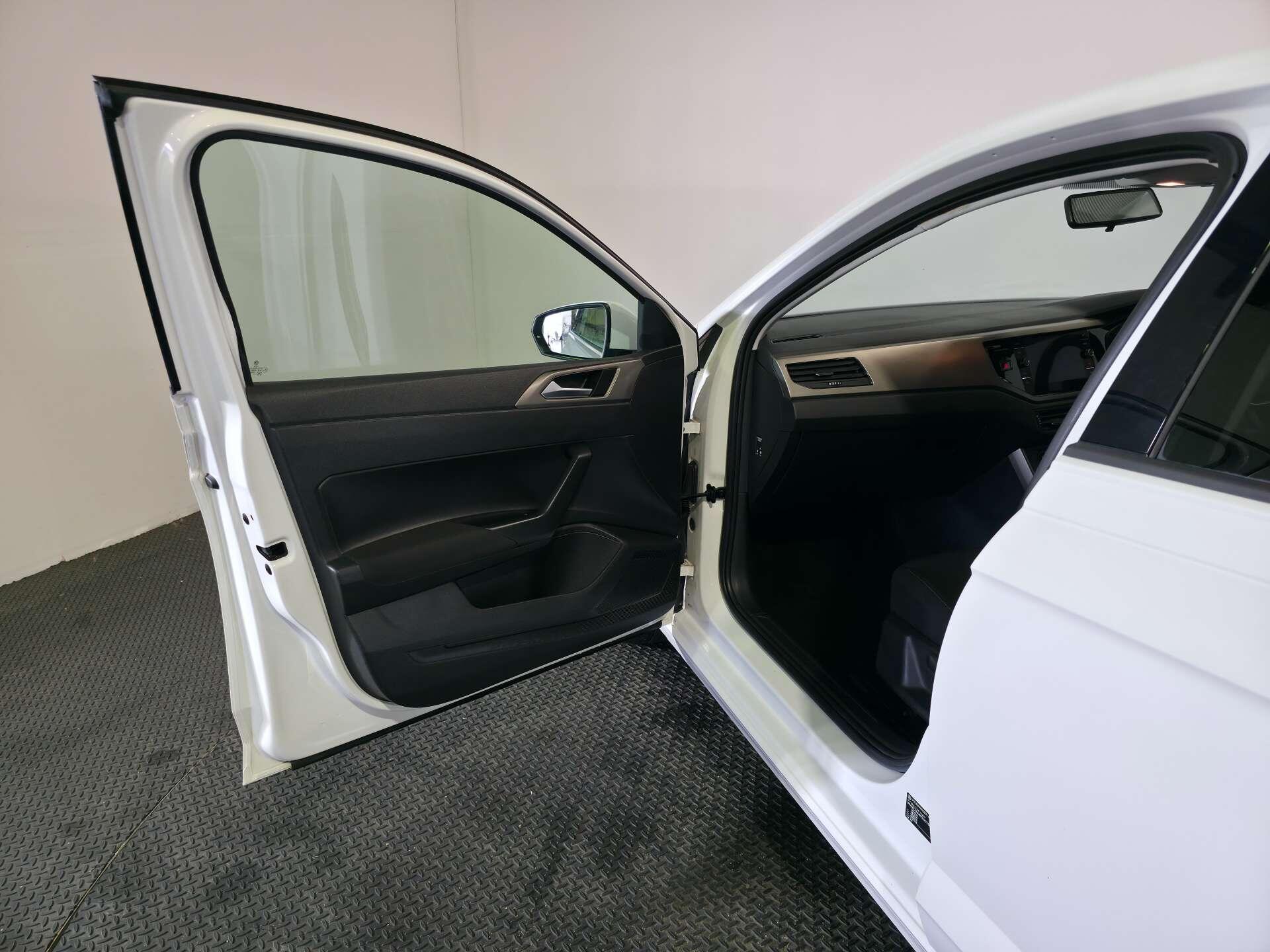 Volkswagen Polo view 51