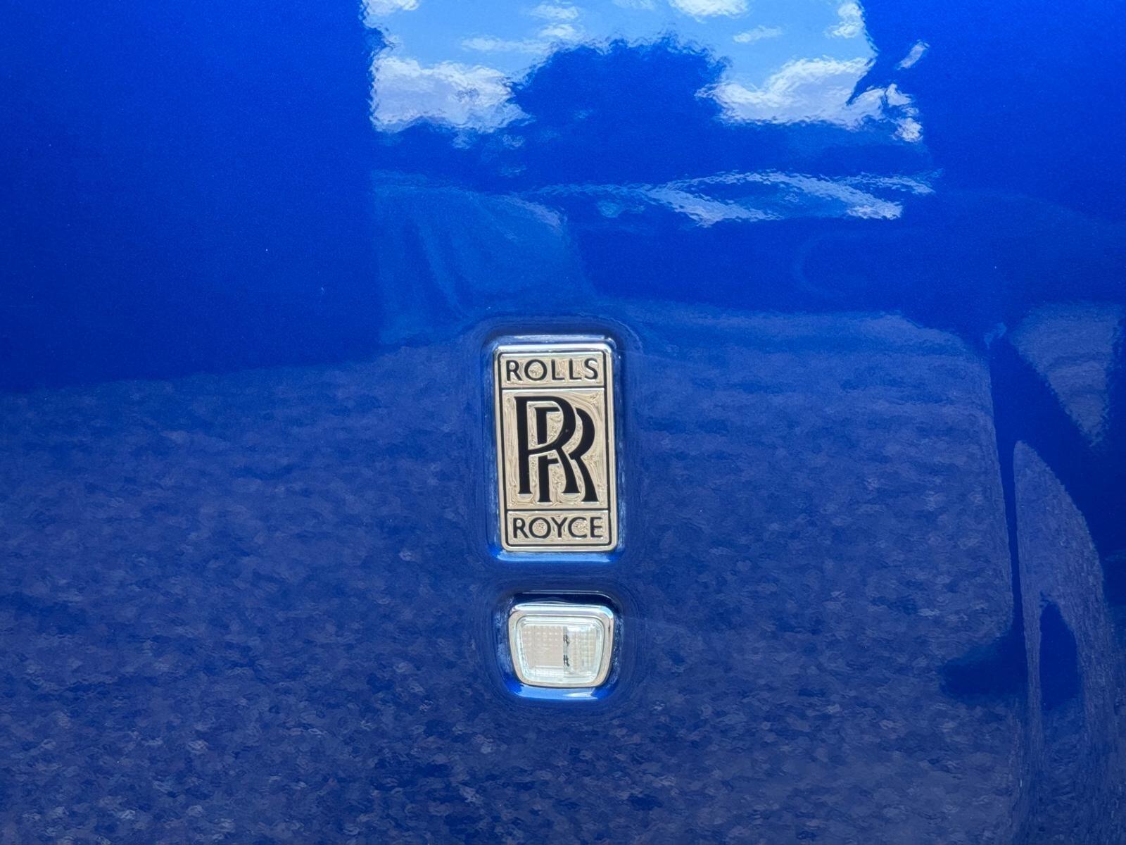 Rolls-Royce Phantom view 23