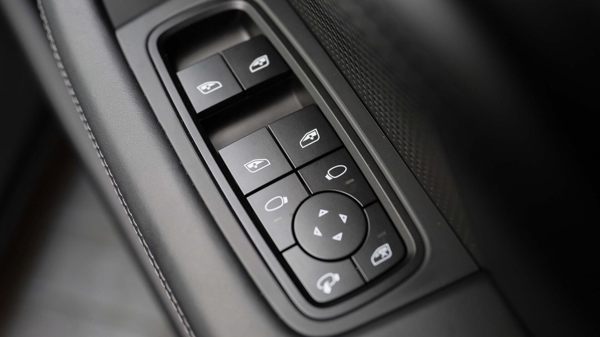 Porsche Taycan view 26