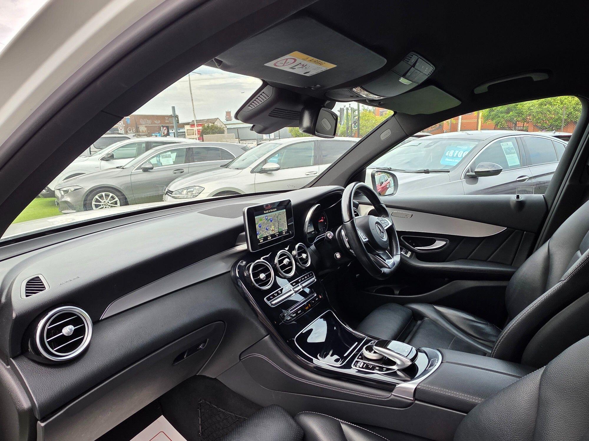 Mercedes-Benz GLC view 26