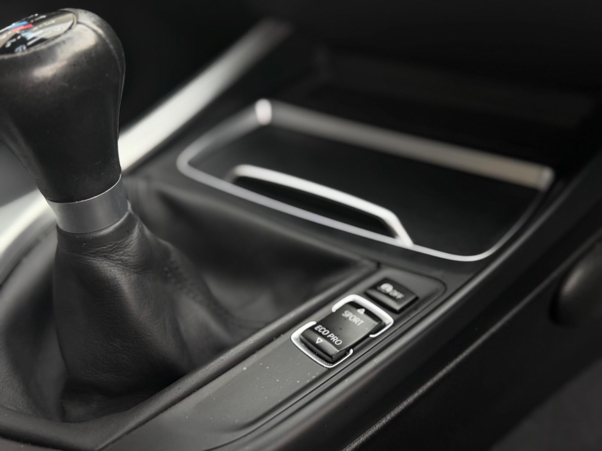 BMW 1 Series view 19