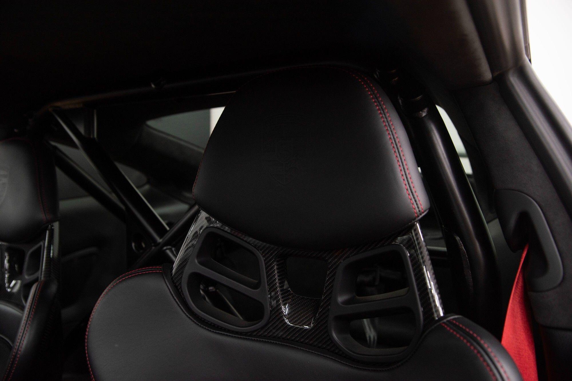 Porsche 911 view 29