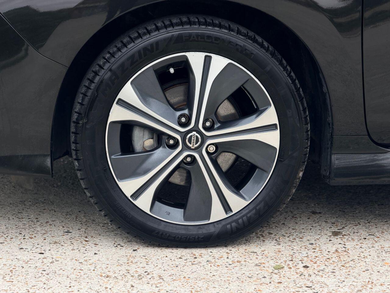 Nissan Leaf view 14