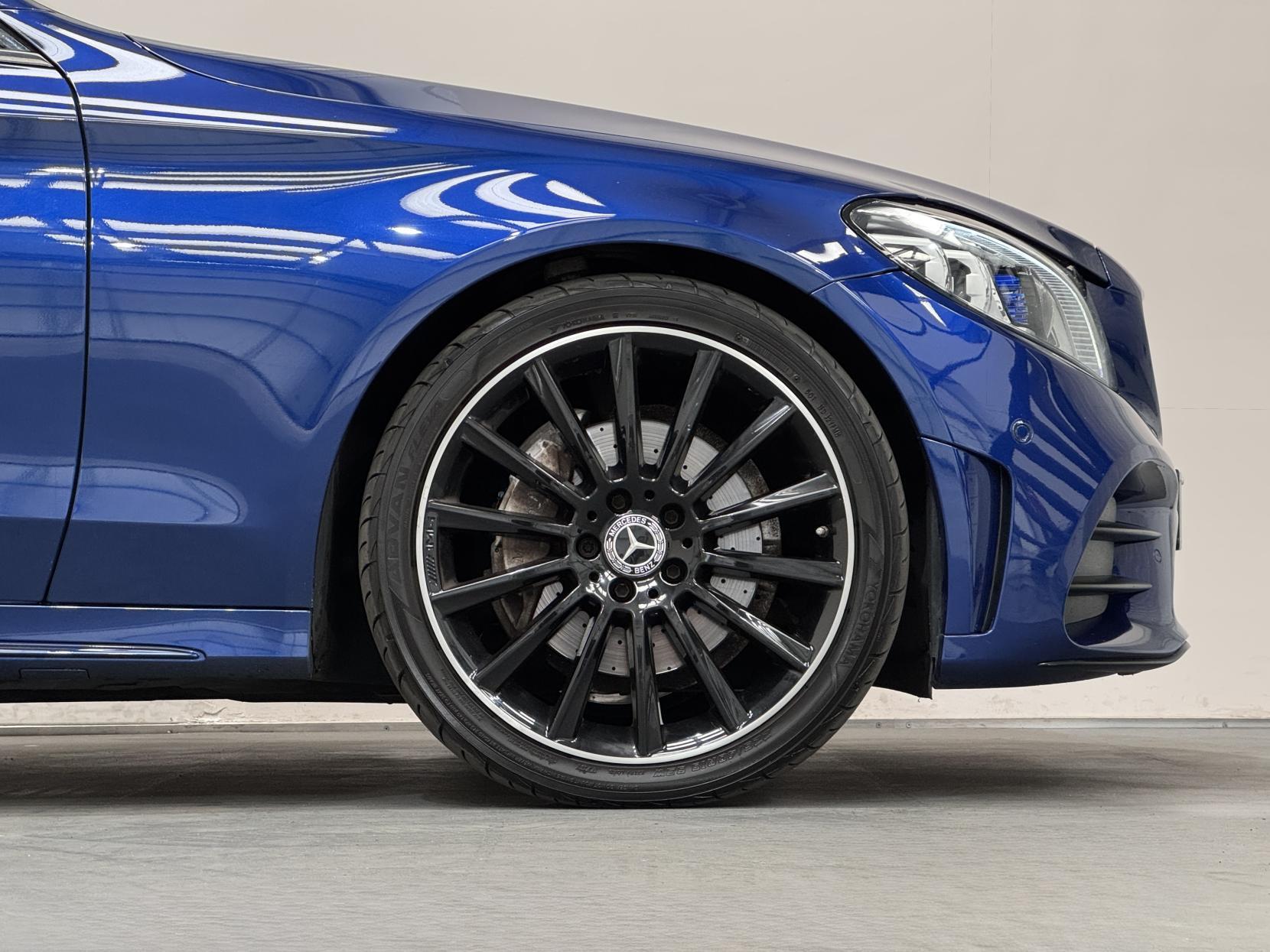 Mercedes-Benz C Class view 19