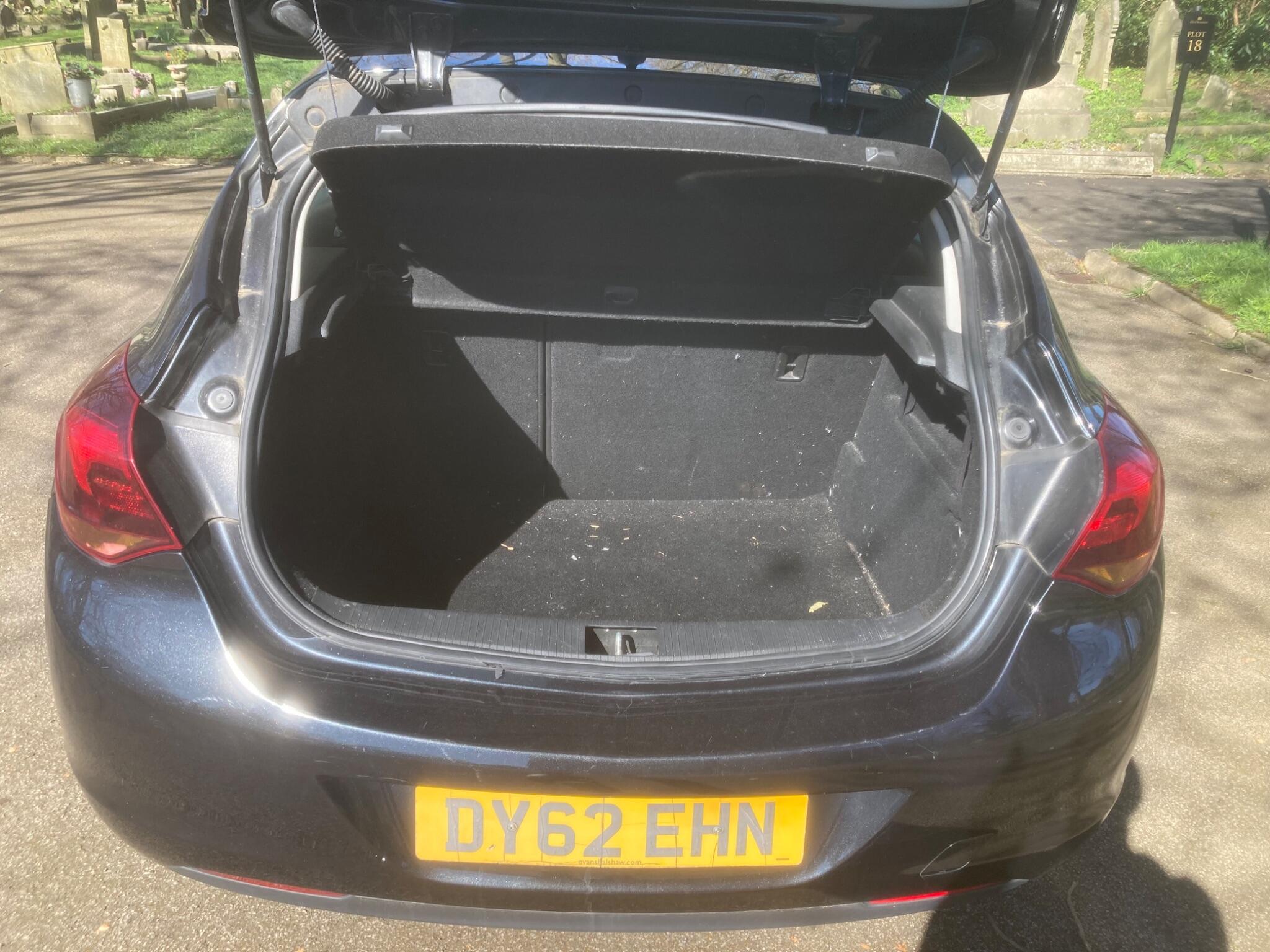Vauxhall Astra view 13