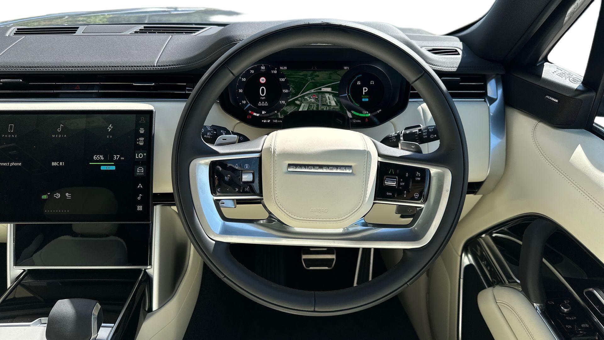 Land Rover Range Rover view 15