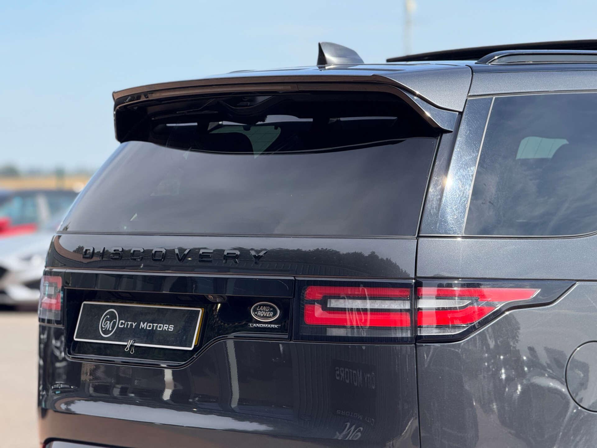 Land Rover Discovery view 22