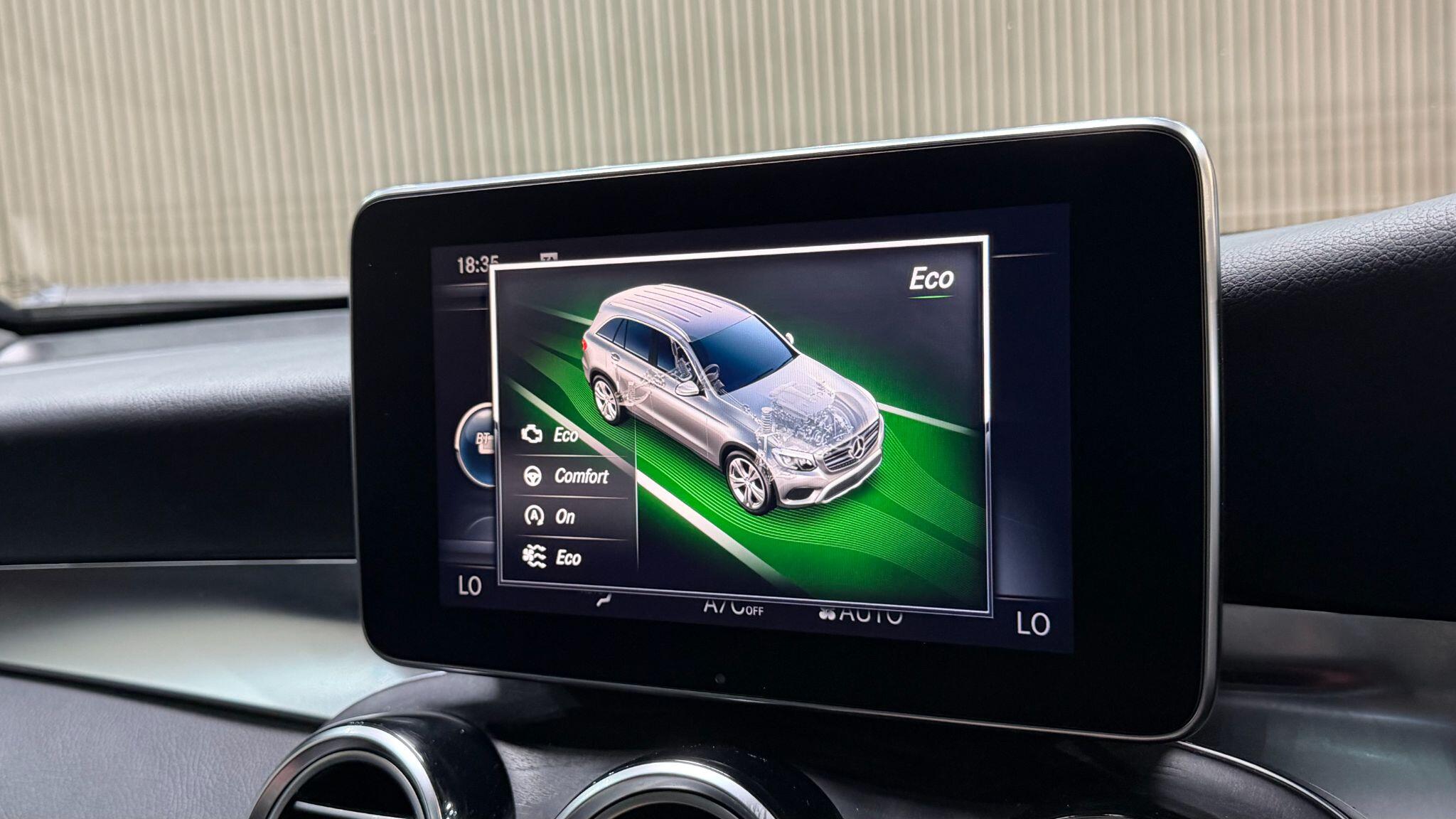 Mercedes-Benz GLC view 33