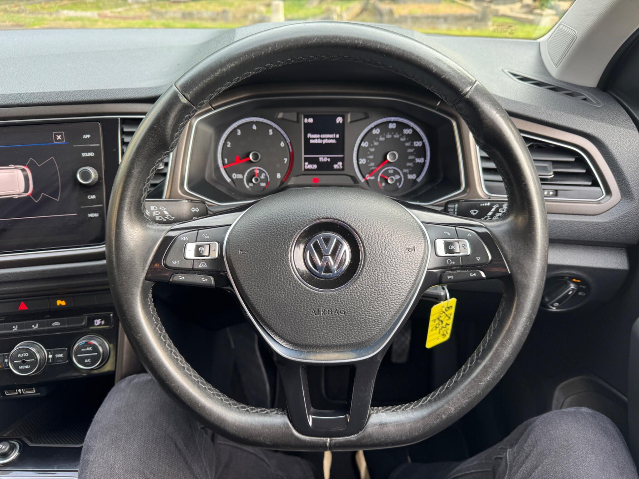 Volkswagen T-Roc view 78