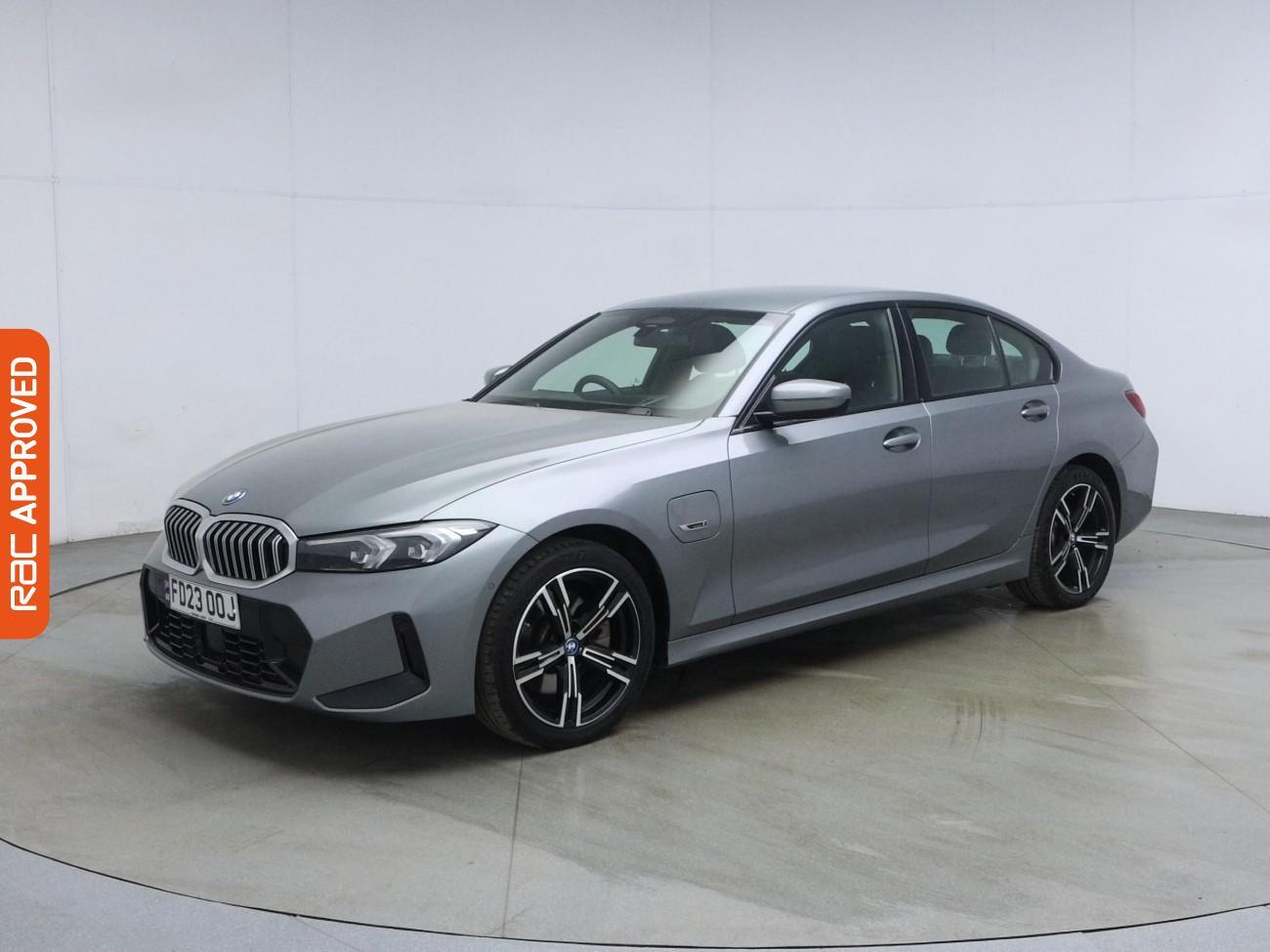 BMW 3 Series view 32