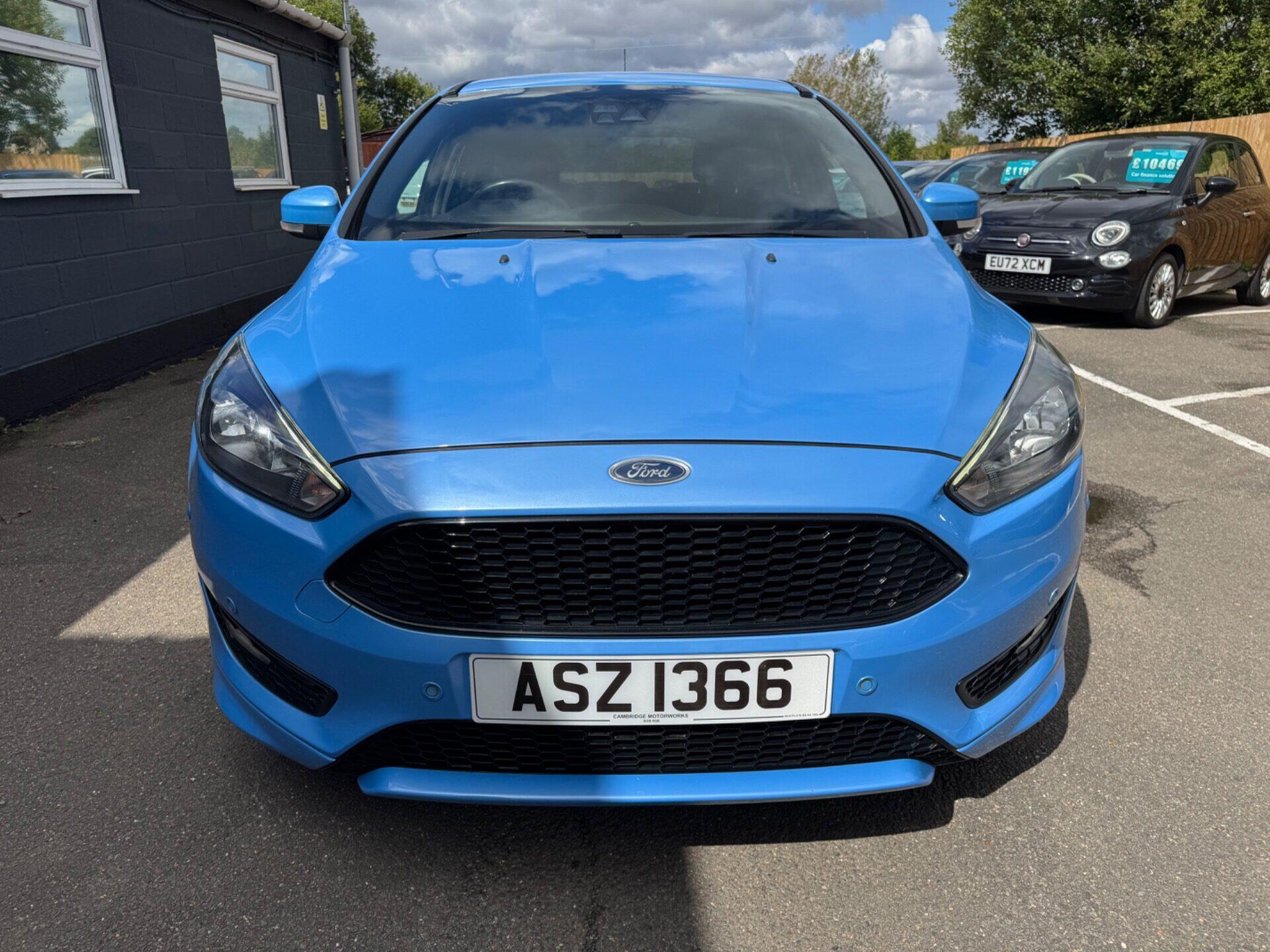 Ford Focus view 13