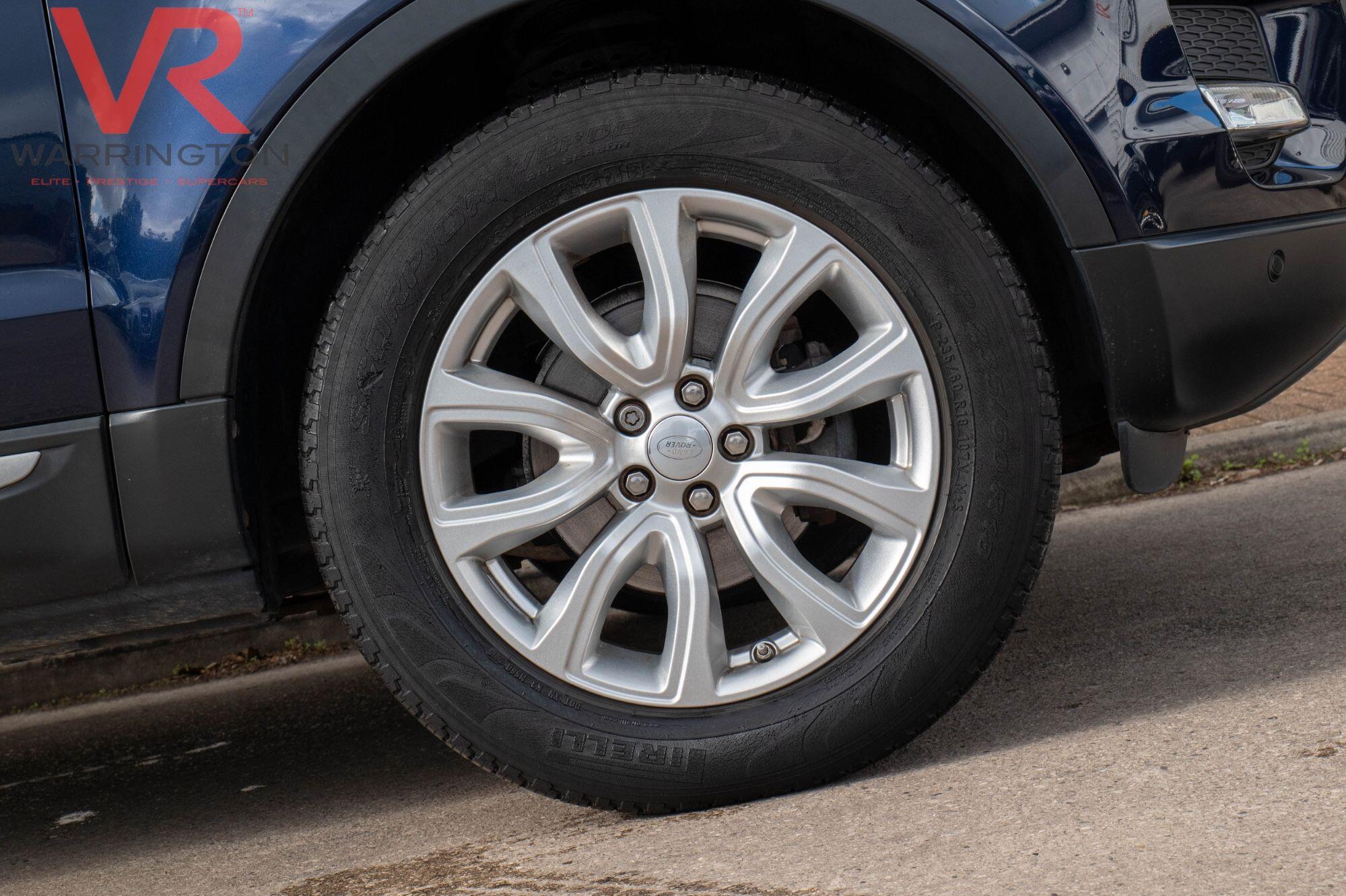 Land Rover Range Rover Evoque view 33