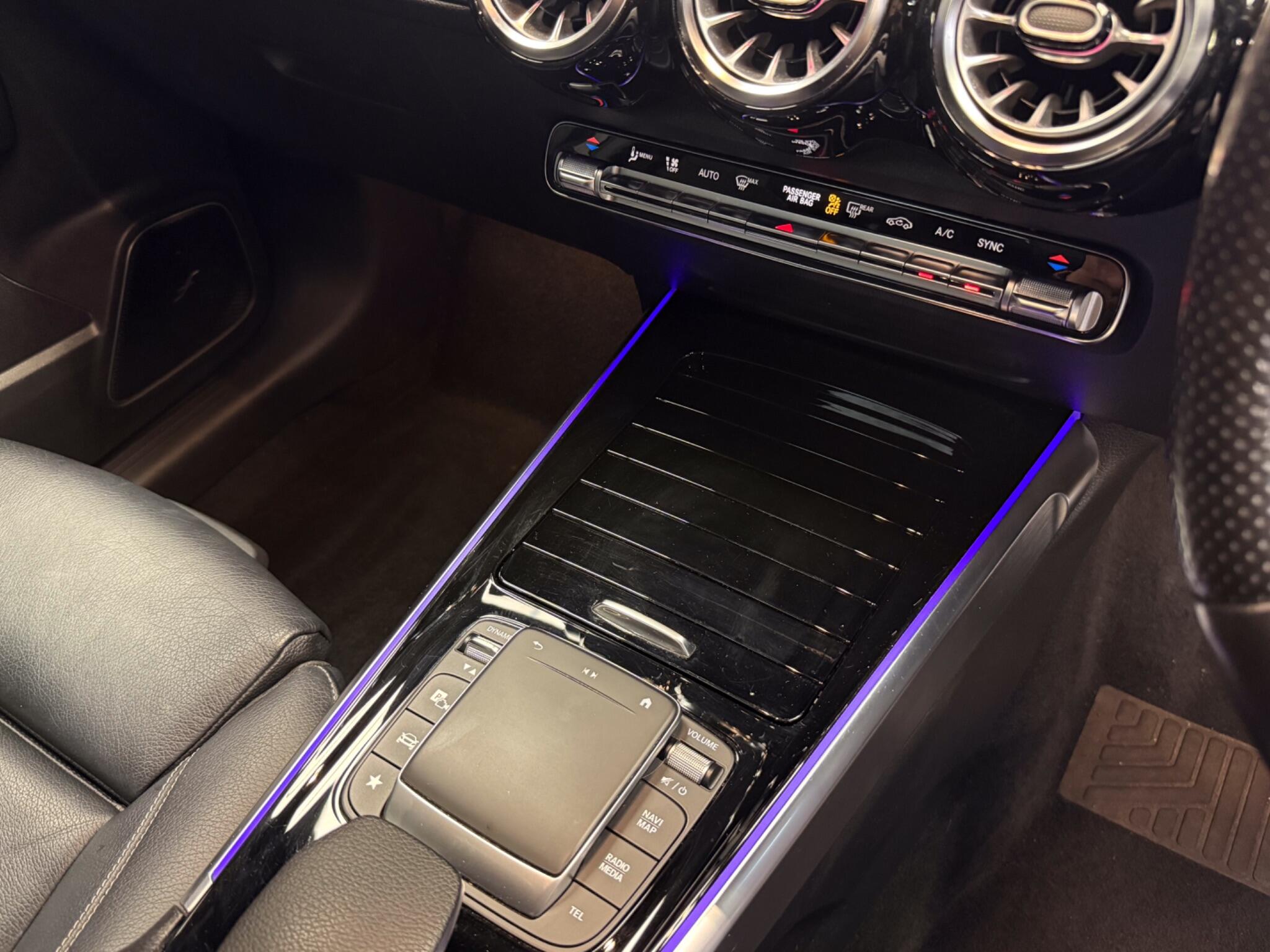 Mercedes-Benz GLB view 36