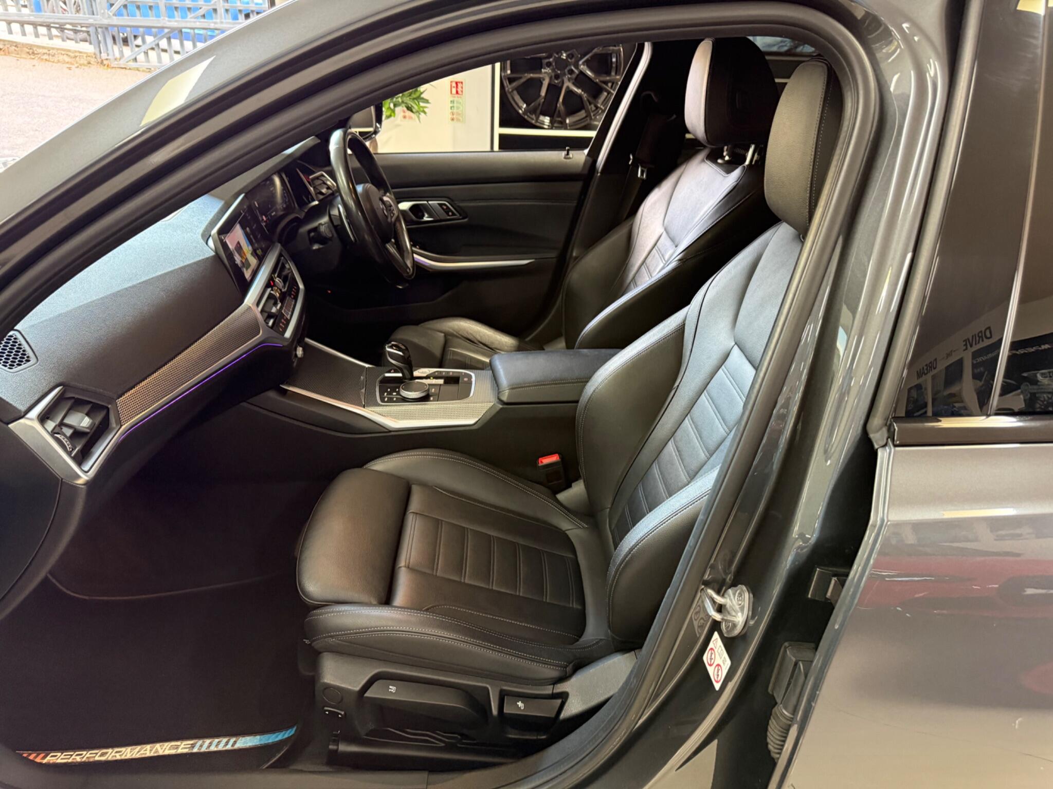 BMW 3 Series view 34