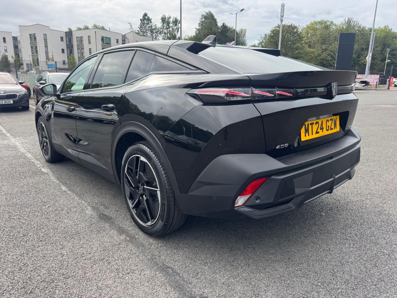 Peugeot 408 view 3