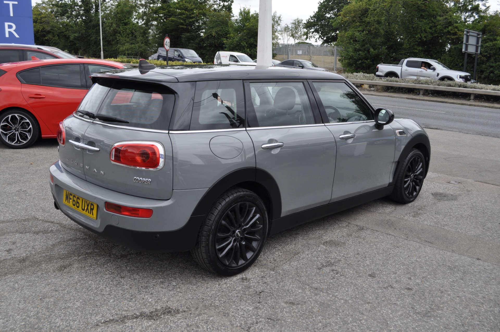 Mini Clubman view 11