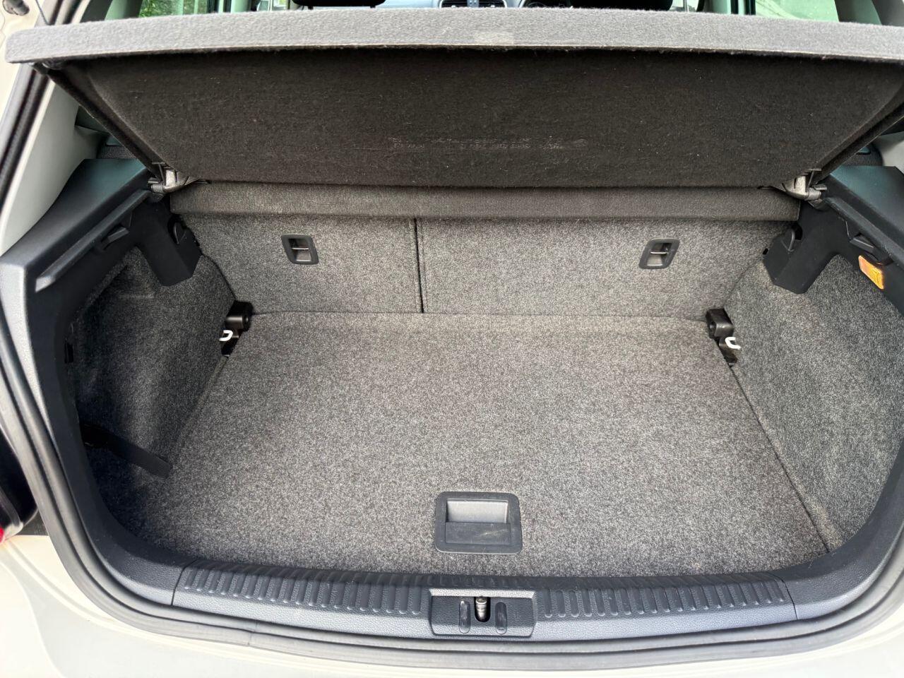 Volkswagen Polo view 22