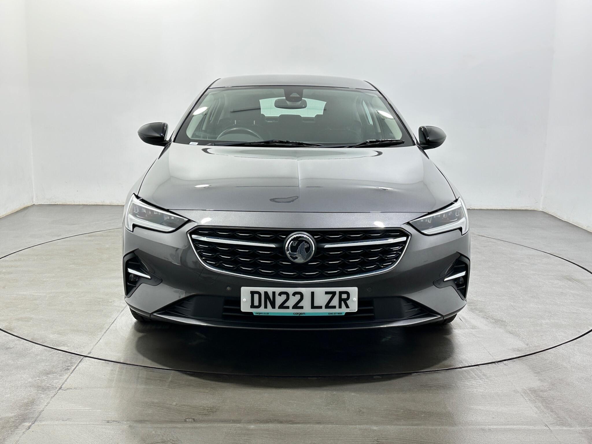 Vauxhall Insignia view 3