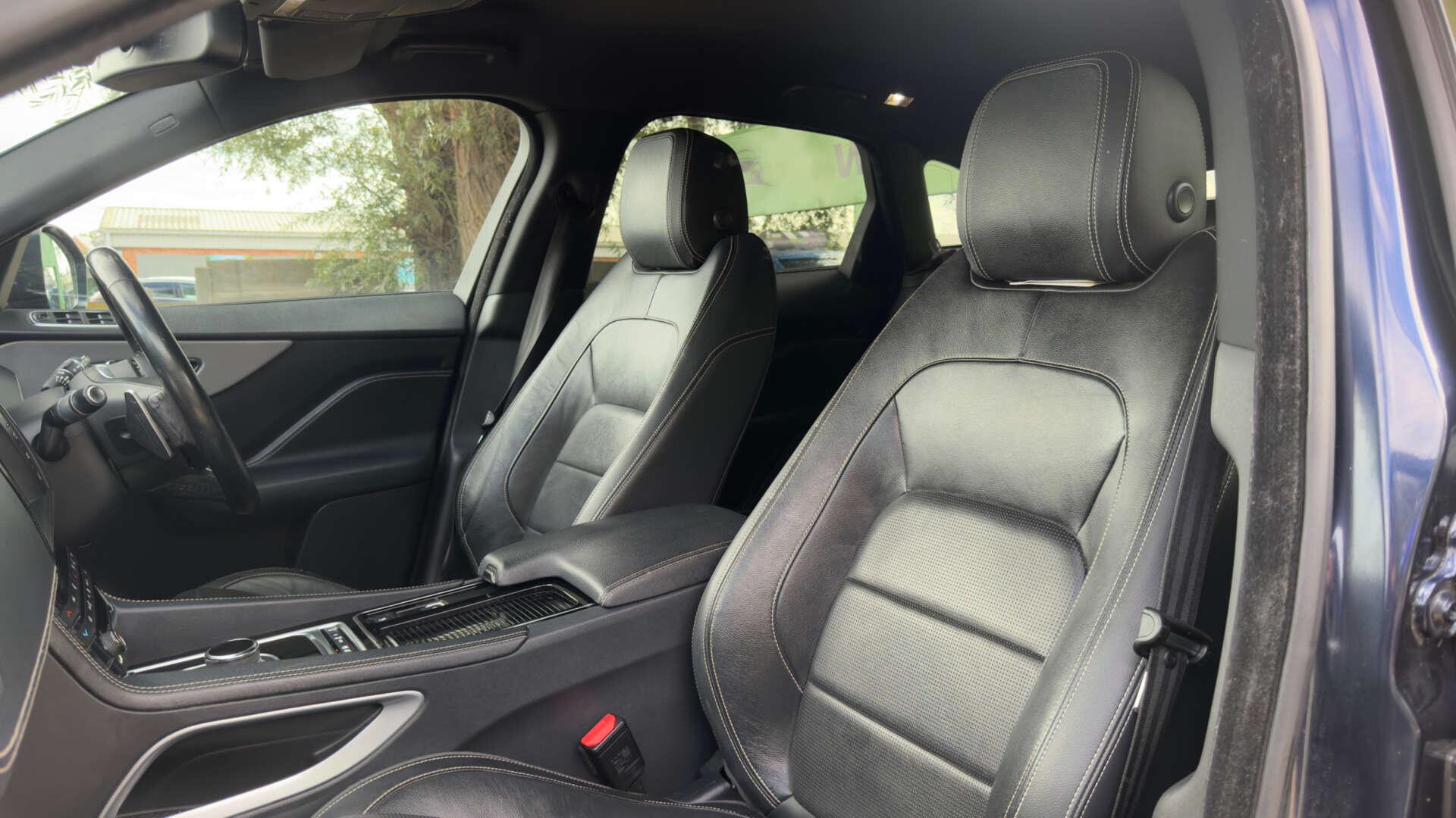 Jaguar F-Pace view 12