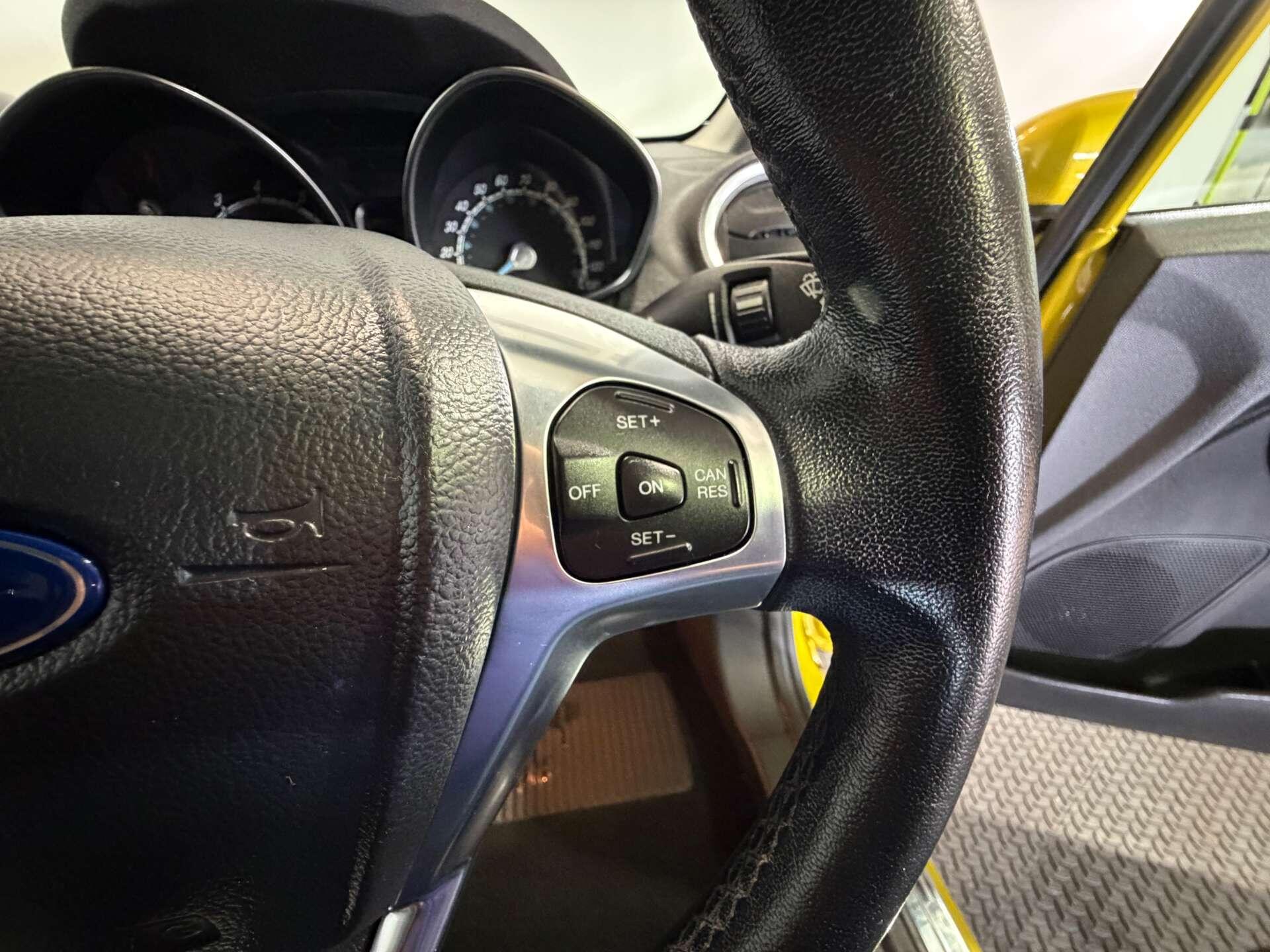 Ford Fiesta view 26