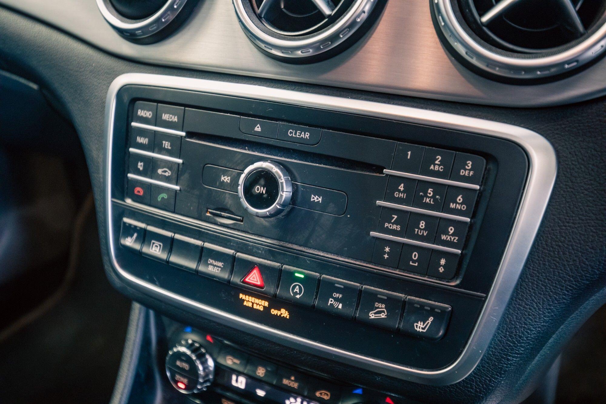 Mercedes-Benz Gla view 19
