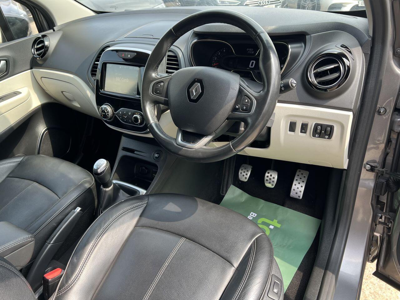 Renault Captur view 15