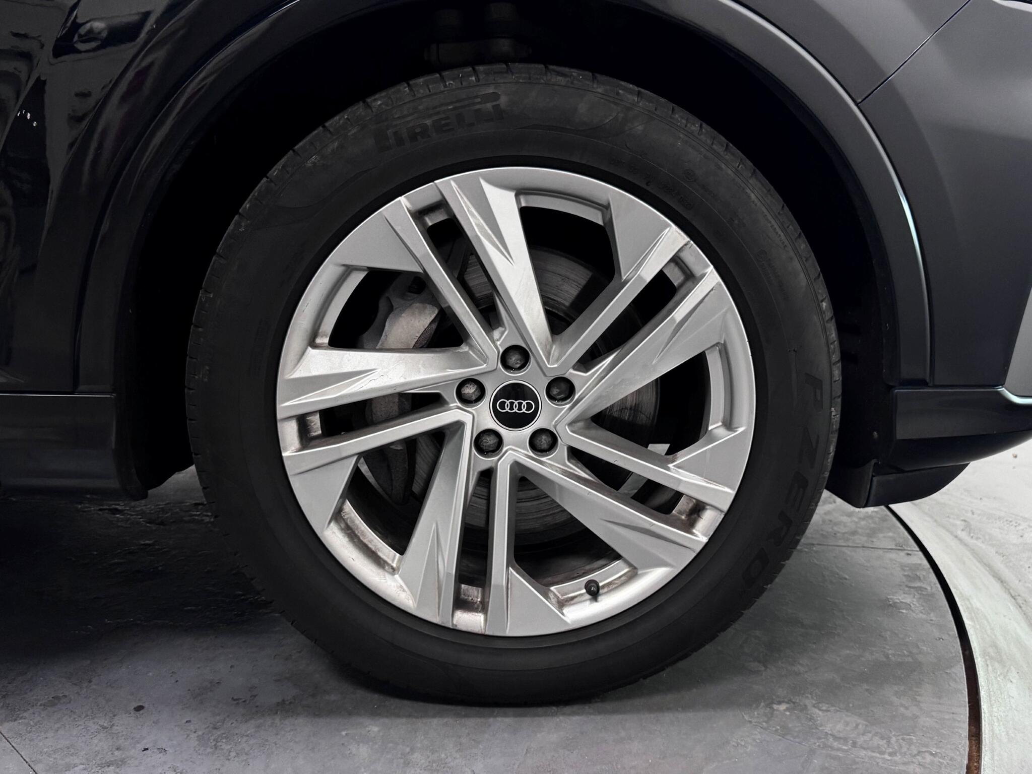 Audi Q7 view 54