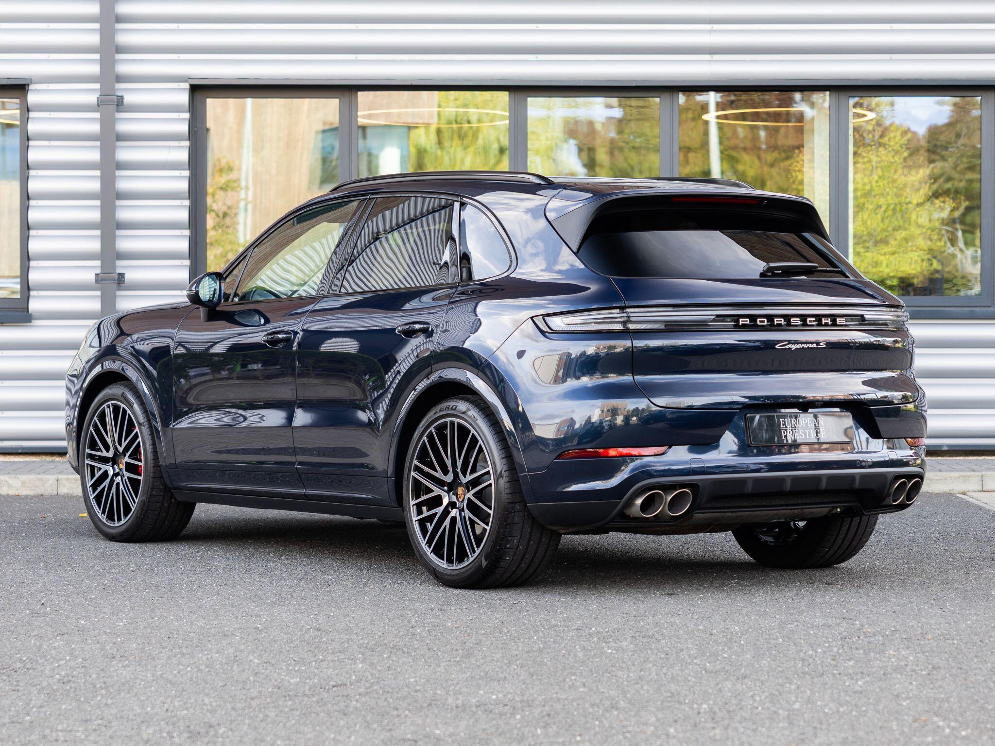 Porsche Cayenne view 5