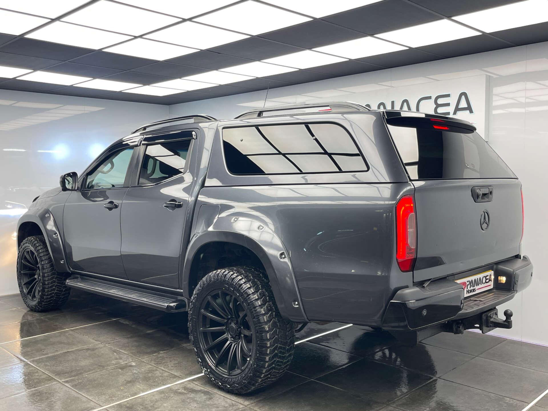 Mercedes-Benz X Class view 34