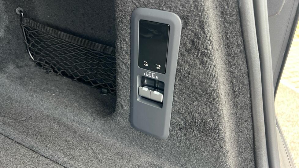Land Rover Range Rover Sport view 43