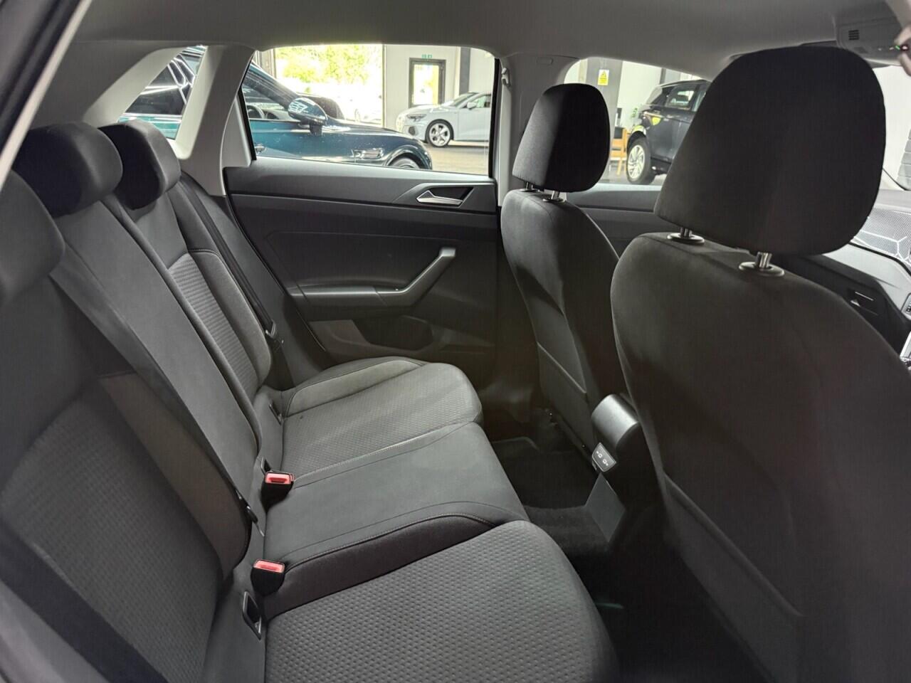 Volkswagen Polo view 40