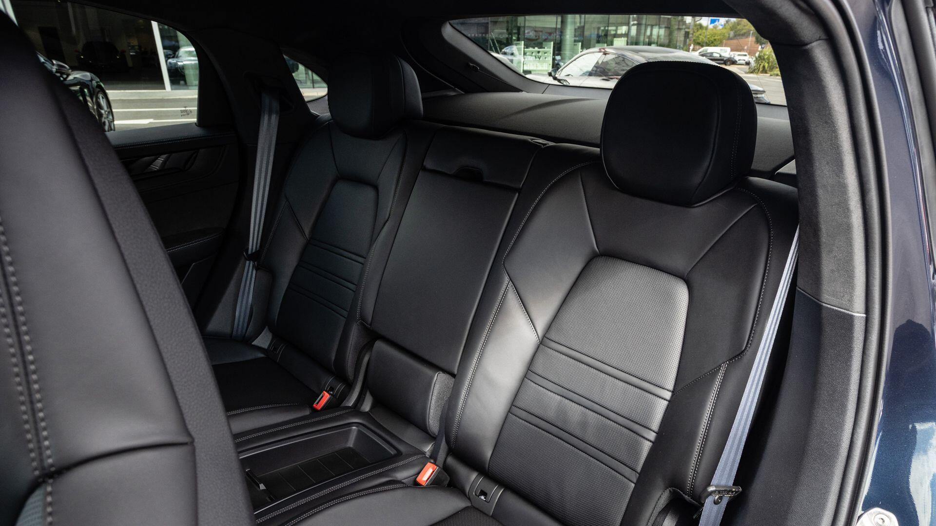 Porsche Cayenne view 12